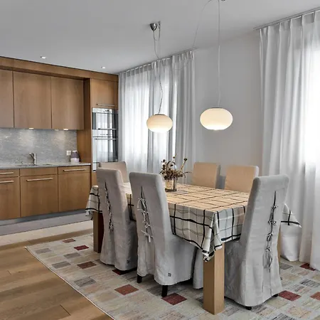 Apartment Chesa Chalavus - St. Moritz